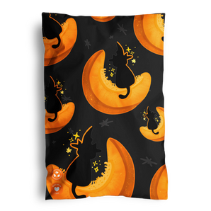 Impack.co’s Halloween Pumpkitties Mailers (6" x 9") feature black cats in hats on orange crescent moons with star accents on a black background—perfect for cozy, eco-friendly Halloween gifting!.